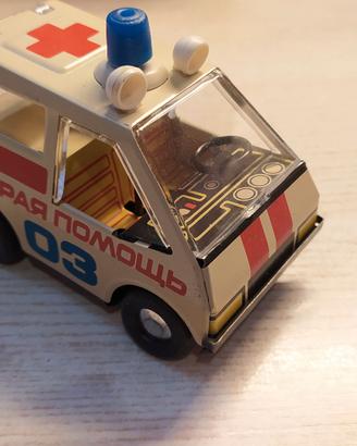 Collezione modellino ambulanza unione sovietica.