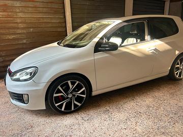 VOLKSWAGEN GOLF 1.9 TDI 105 CV