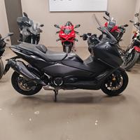 Yamaha TMAX 560