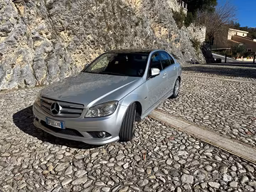 MERCEDES C220 AMG