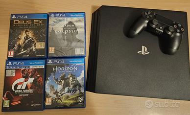 Playstation 4 Pro  1 TB + 4 videogiochi