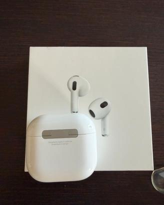 Airpods 4 con cancellazione del rumore