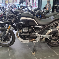 Moto guzzi V85 guardia d'onore