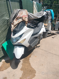Scooter Kymco 300