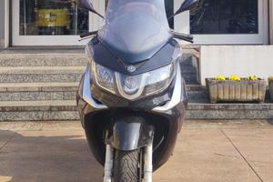 Piaggio X 10