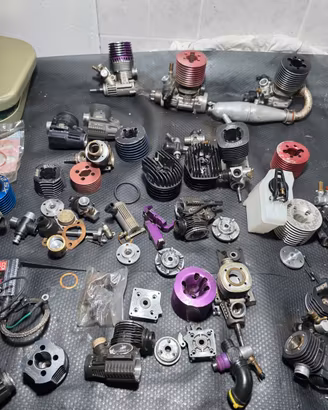 Motori RC Nitro per ricambi e alcuni funzionanti