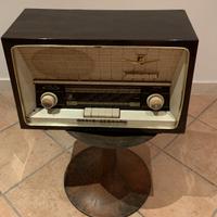 Radio vintage marca Augusta mod 223 FM