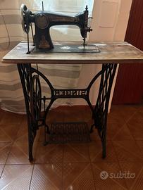 Macchina da cucire singer