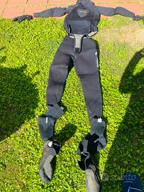 Muta Tigullio, guanti, calzari e scarpe