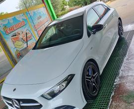 Mercedes classe A 180 d premium night edition AMG