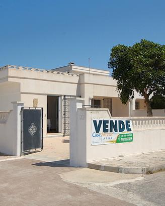 Casa indipendente a Torre San Giovanni
