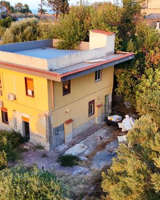 Villa al mare su due piani