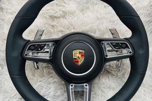 Volante Porsche modificato