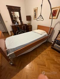 Letto per anziani con movimento elettrico