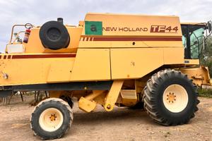 MIETITREBBIA NEW HOLLAND TF44 USATA