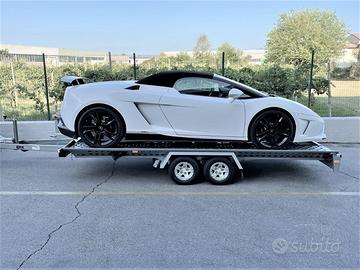 Carrelli trasporto auto super sportive e 4x4