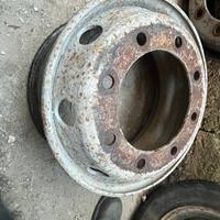 Cerchioni e gomme 17.5