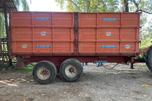 Rimorchio agricolo e spargisale anche separati