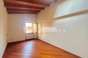 BILOCALE NUVO IN CENTRO A CURNO