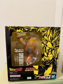 Super Saiyan 3 Goku Dragon Fist Exclusive Edition