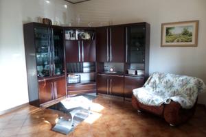 Porzione tutta al piano terra con ampio giardino