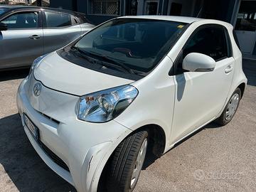 Auto con motore eccellente