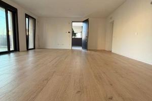 Appartamento di 158 m² con 4 locali e box auto a L