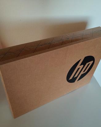 PC notebook HP NUOVO 8GB di RAM 512 hdd