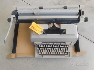 Macchina da scrivere Olivetti linea 98