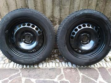 Cerchi in ferro con gomme invernali