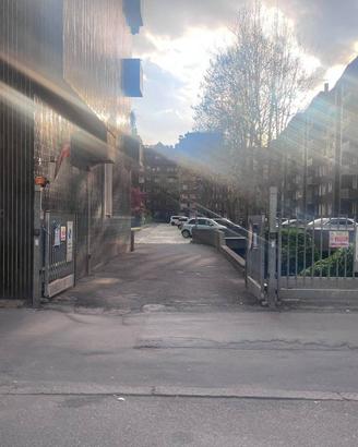 Box / Garage di 18 m² a Milano