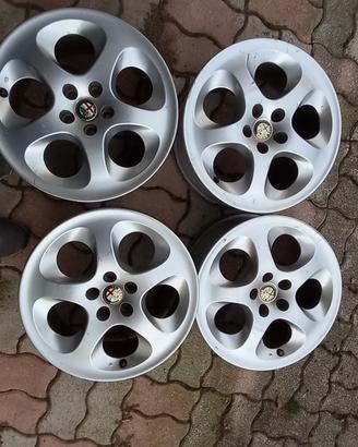 cerchi da 16 per Alfa 147