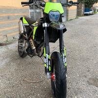 Fantic XMF 125 motard fuori strada