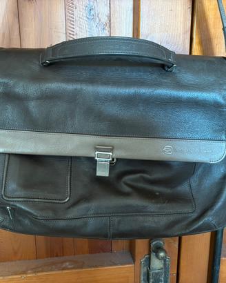 Borsa Piquadro in pelle. Usata