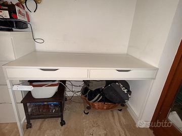 Scrivania Bianca “Alex” Ikea Usata
