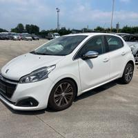 Ricambi usati per Peugeot 208 1.2 gpl