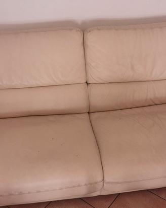 2 divani 1  e divano letto