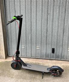 Monopattino elettrico X Pro pieghevole
