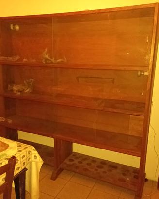 Mobile libreria artigianale con vetri a scorrere