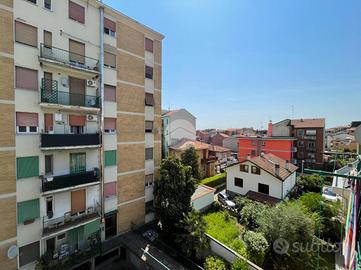 2 LOCALI A CORSICO