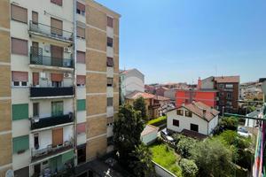 2 LOCALI A CORSICO