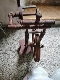 oggetto  antico  per  lana