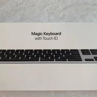 Apple Magic Keyboard con Touch ID e tastierino