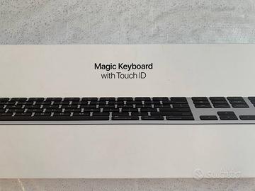 Apple Magic Keyboard con Touch ID e tastierino