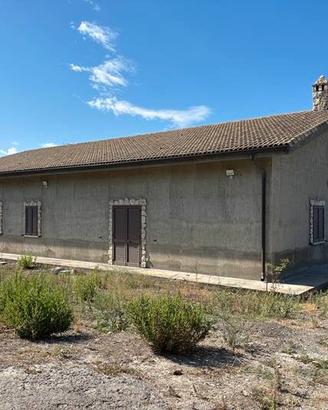 Rif.3650RV86323- villa caltanissetta