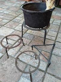 Nr. 3 treppiedi di varie misure per camino