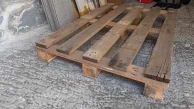 Pallet per arredo giardino
