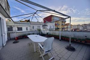 5 LOCALI A MARANO DI NAPOLI