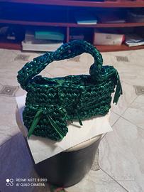 borsa uncinetto tracolla con poschette lucida