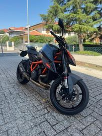 Ktm 1290 super duke R